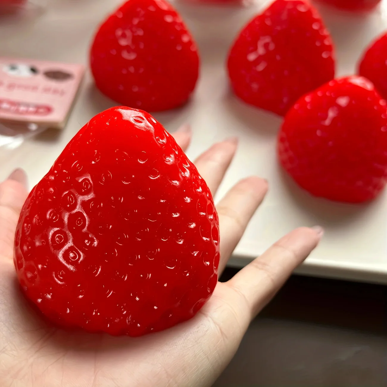 Strawberry Taba Squishy Fidget - đánh giá và giá Stationery Office